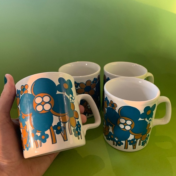 Vintage 60s 70s psychedelic flower power mugs - Picture 5 of 7